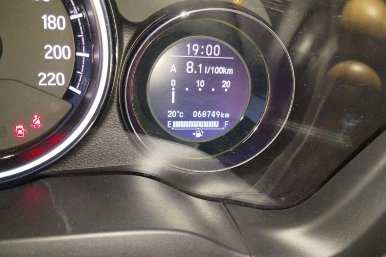 Used Honda XR-V 2015 1.8L VTi CVT Luxury Edition Odometer Close Up