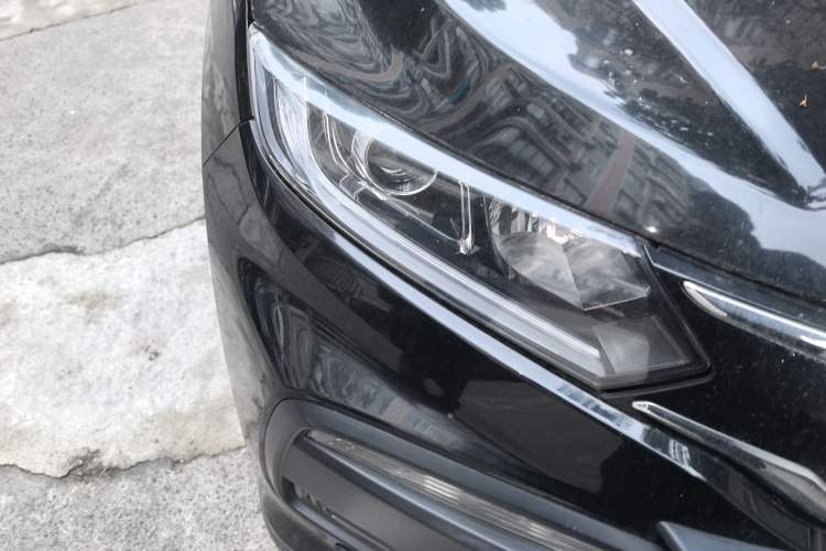 Used Honda XR-V 2015 1.8L EXi CVT Comfort Version Right Front Headlight