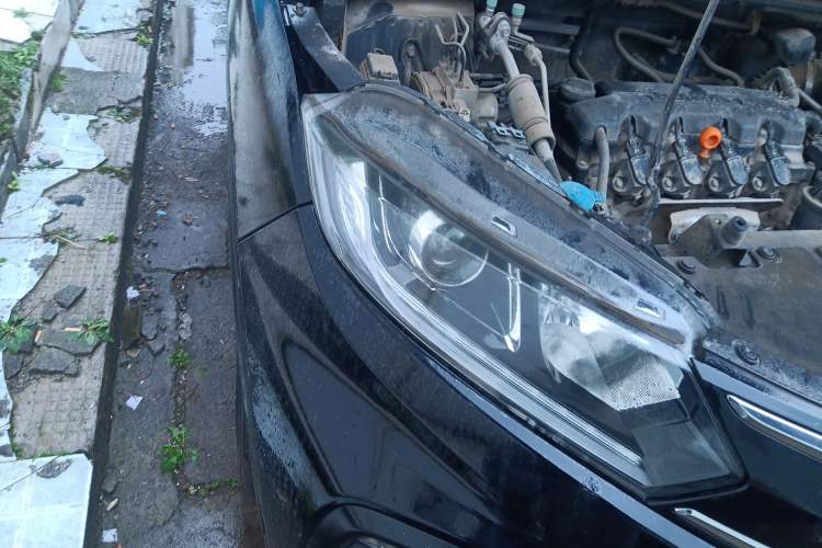 Used Honda XR-V 2015 1.8L EXi CVT Comfort Version Right Front Headlight