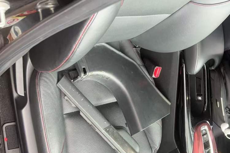 Used Honda XR-V 2015 1.8L VTi CVT Luxury Edition Right Front Seat