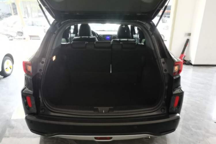 Used Honda XR-V 2015 1.8L VTi CVT Luxury Edition Trunk