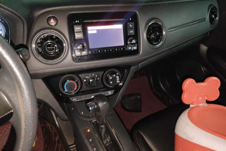 Used Honda XR-V 2015 1.5L LXi CVT Classic Edition Audio And AC Panel