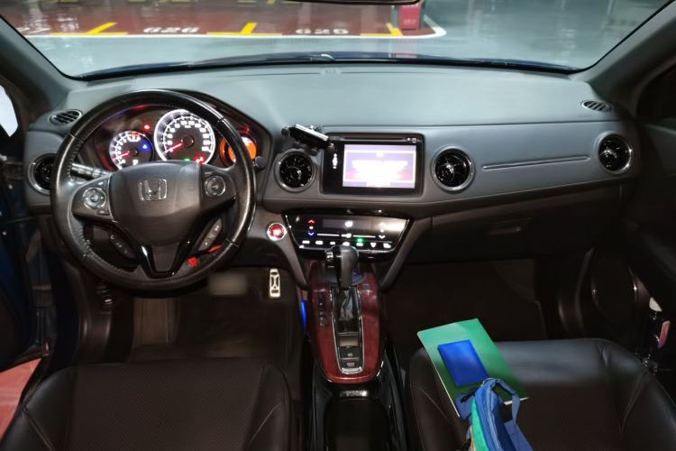 Used Honda XR-V 2015 1.8L VTi CVT Luxury Edition Center Console