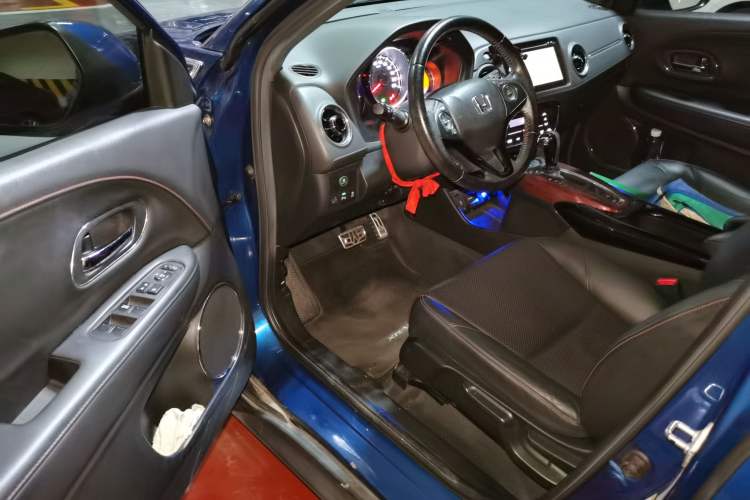 Used Honda XR-V 2015 1.8L VTi CVT Luxury Edition Driver Seat