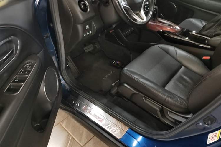 Used Honda XR-V 2015 1.8L VTi CVT Luxury Edition Driver Seat