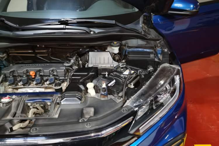 Used Honda XR-V 2015 1.8L VTi CVT Luxury Edition Engine Bay Left