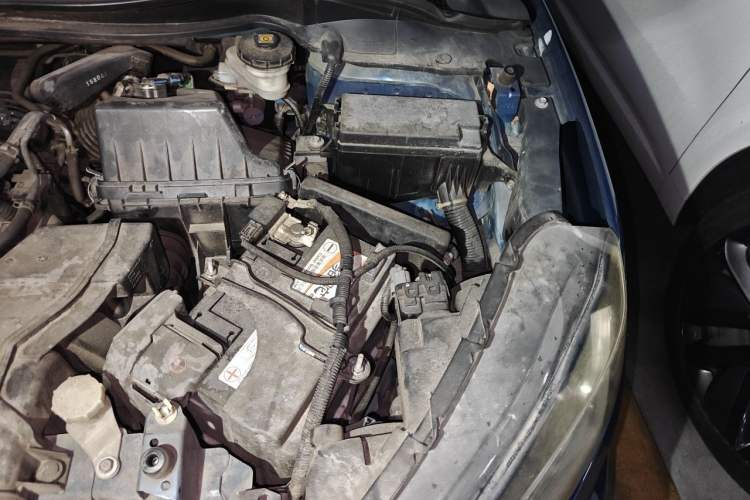 Used Honda XR-V 2015 1.8L EXi CVT Comfort Version Engine Bay Left