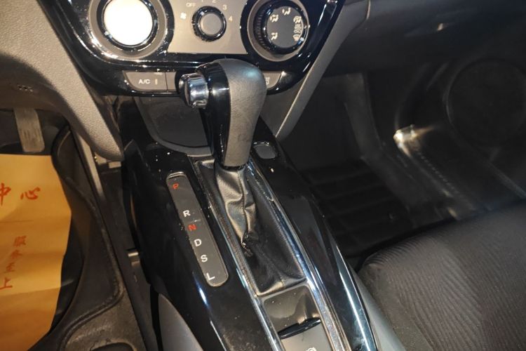 Used Honda XR-V 2015 1.5L LXi CVT Classic Edition Gear Lever