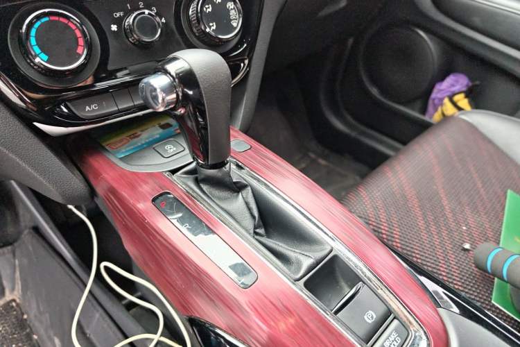Used Honda XR-V 2015 1.8L EXi CVT Comfort Version Gear Lever