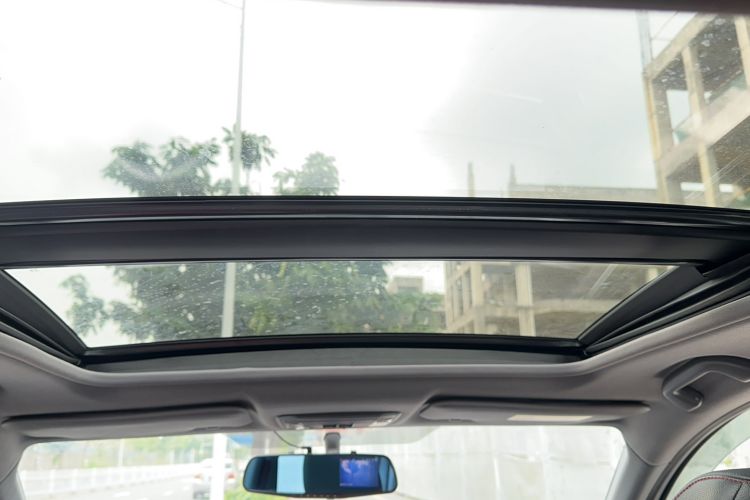 Used Honda XR-V 2015 1.8L EXi CVT Comfort Version Headliner