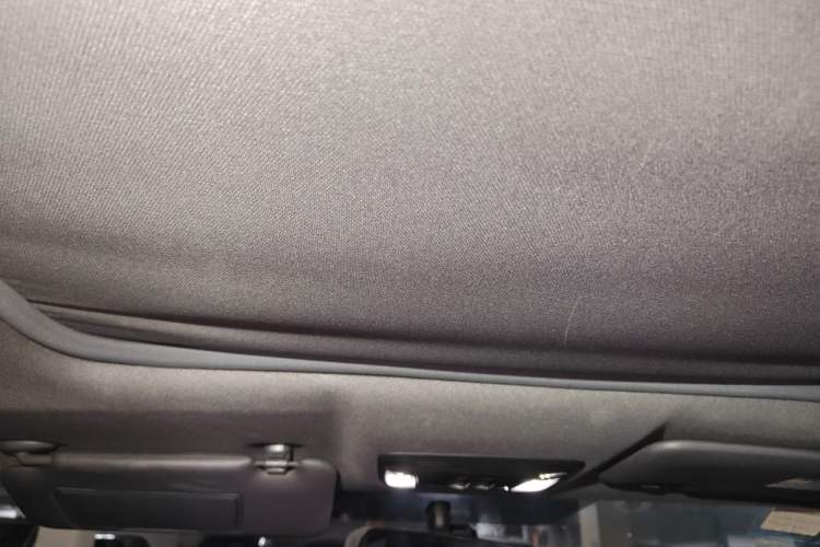 Used Honda XR-V 2015 1.8L EXi CVT Comfort Version Headliner