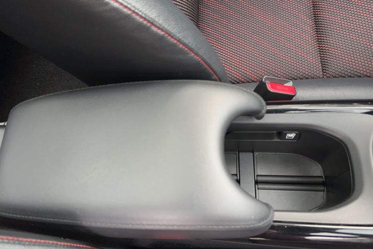 Used Honda XR-V 2015 1.8L EXi CVT Comfort Version Interior 4
