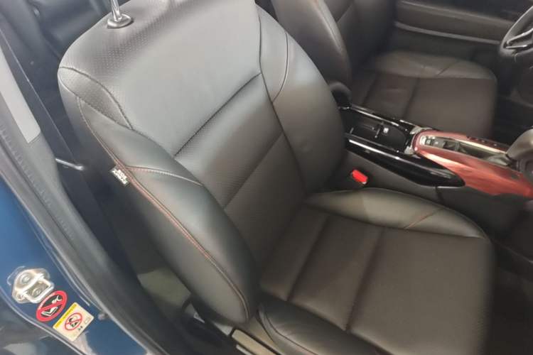 Used Honda XR-V 2015 1.8L VTi CVT Luxury Edition Right Front Seat
