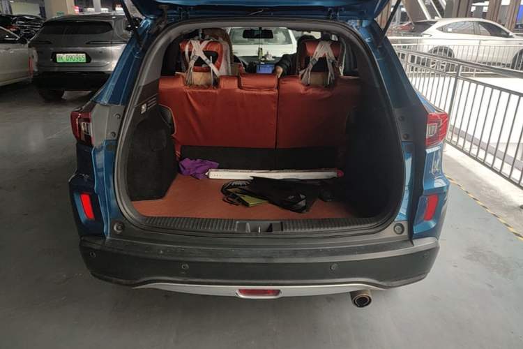 Used Honda XR-V 2015 1.5L LXi CVT Classic Edition Trunk