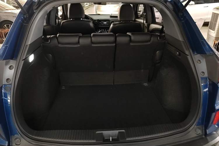 Used Honda XR-V 2015 1.8L VTi CVT Luxury Edition Trunk