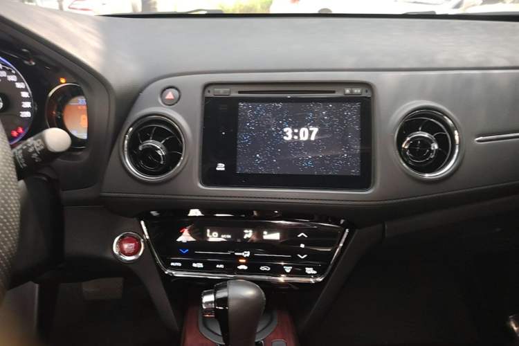 Used Honda XR-V 2015 1.8L VTi CVT Luxury Edition Audio And AC Panel