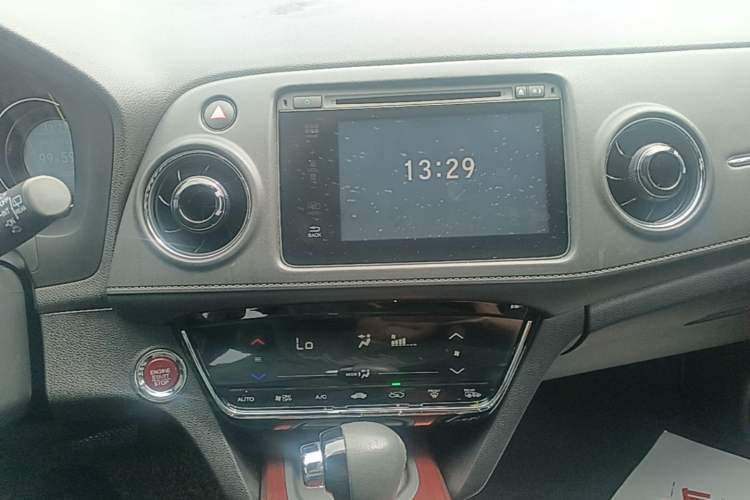 Used Honda XR-V 2015 1.8L VTi CVT Luxury Edition Audio And AC Panel