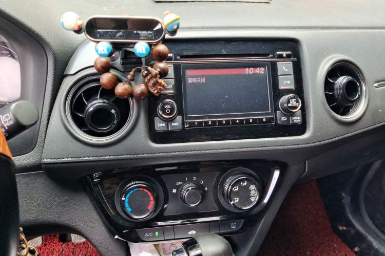 Used Honda XR-V 2015 1.5L LXi CVT Classic Edition Audio And AC Panel
