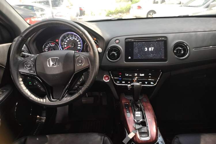 Used Honda XR-V 2015 1.8L VTi CVT Luxury Edition Center Console