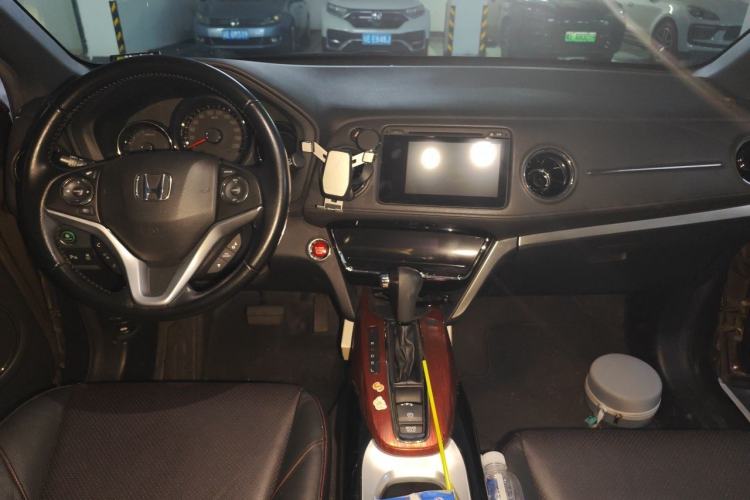 Used Honda XR-V 2015 1.8L VTi CVT Luxury Edition Center Console