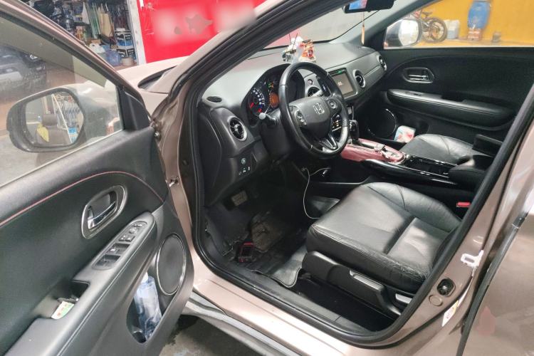 Used Honda XR-V 2015 1.8L VTi CVT Luxury Edition Driver Seat