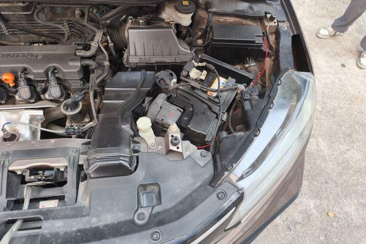 Used Honda XR-V 2015 1.8L VTi CVT Luxury Edition Engine Bay Left