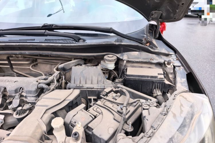 Used Honda XR-V 2015 1.8L EXi Manual Comfort Edition Engine Bay Left