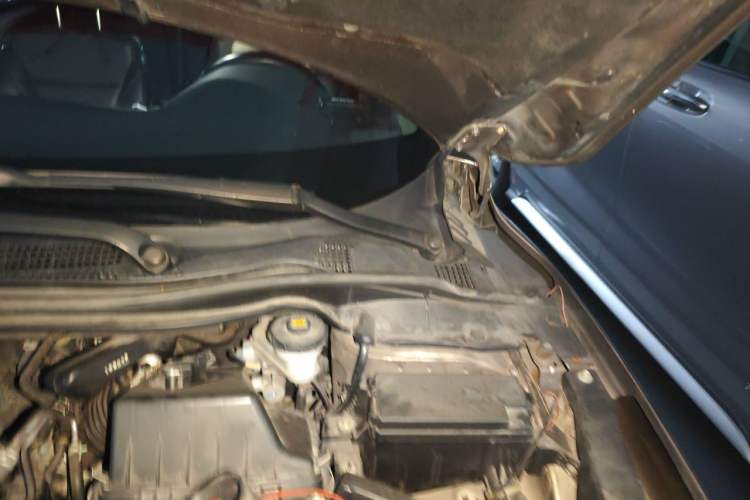 Used Honda XR-V 2015 1.8L VTi CVT Luxury Edition Engine Bay Left
