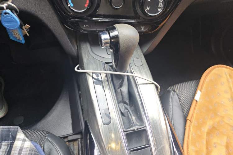 Used Honda XR-V 2015 1.8L EXi CVT Comfort Version Gear Lever