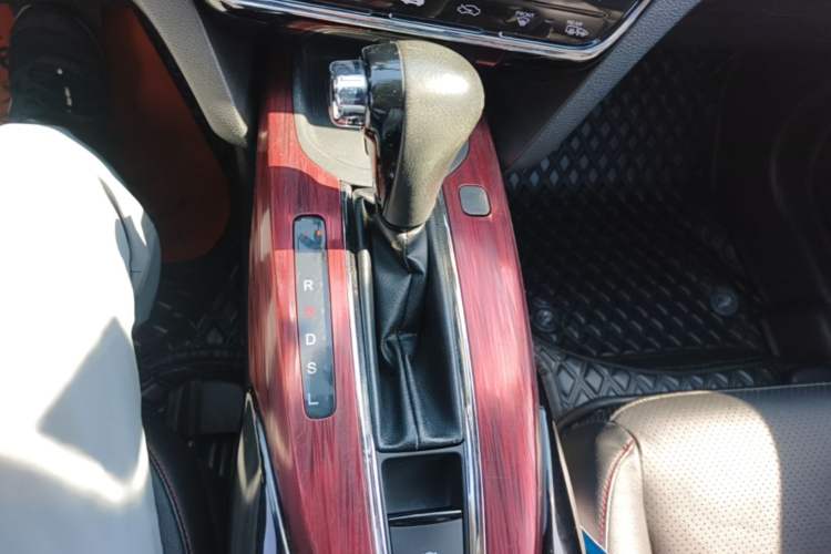 Used Honda XR-V 2015 1.8L VTi CVT Luxury Edition Gear Lever