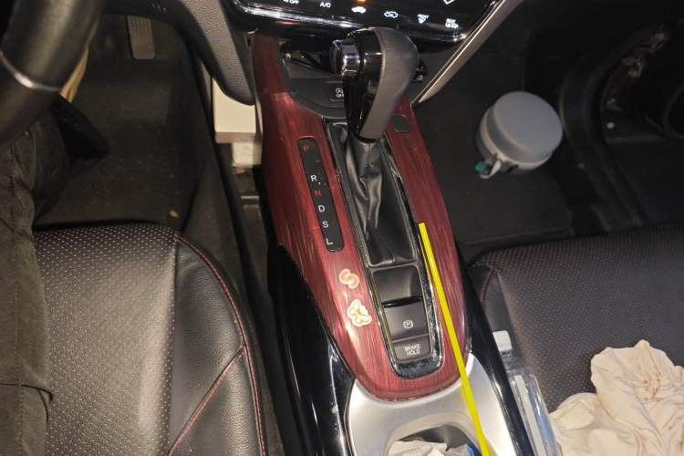 Used Honda XR-V 2015 1.8L VTi CVT Luxury Edition Gear Lever