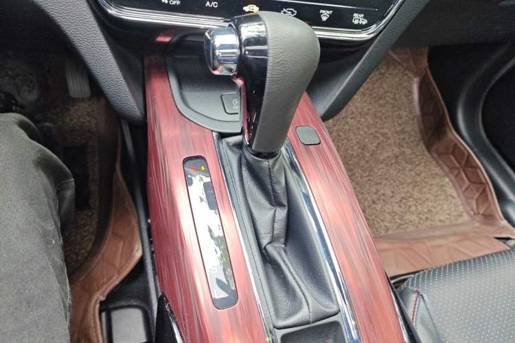Used Honda XR-V 2015 1.8L VTi CVT Luxury Edition Gear Lever