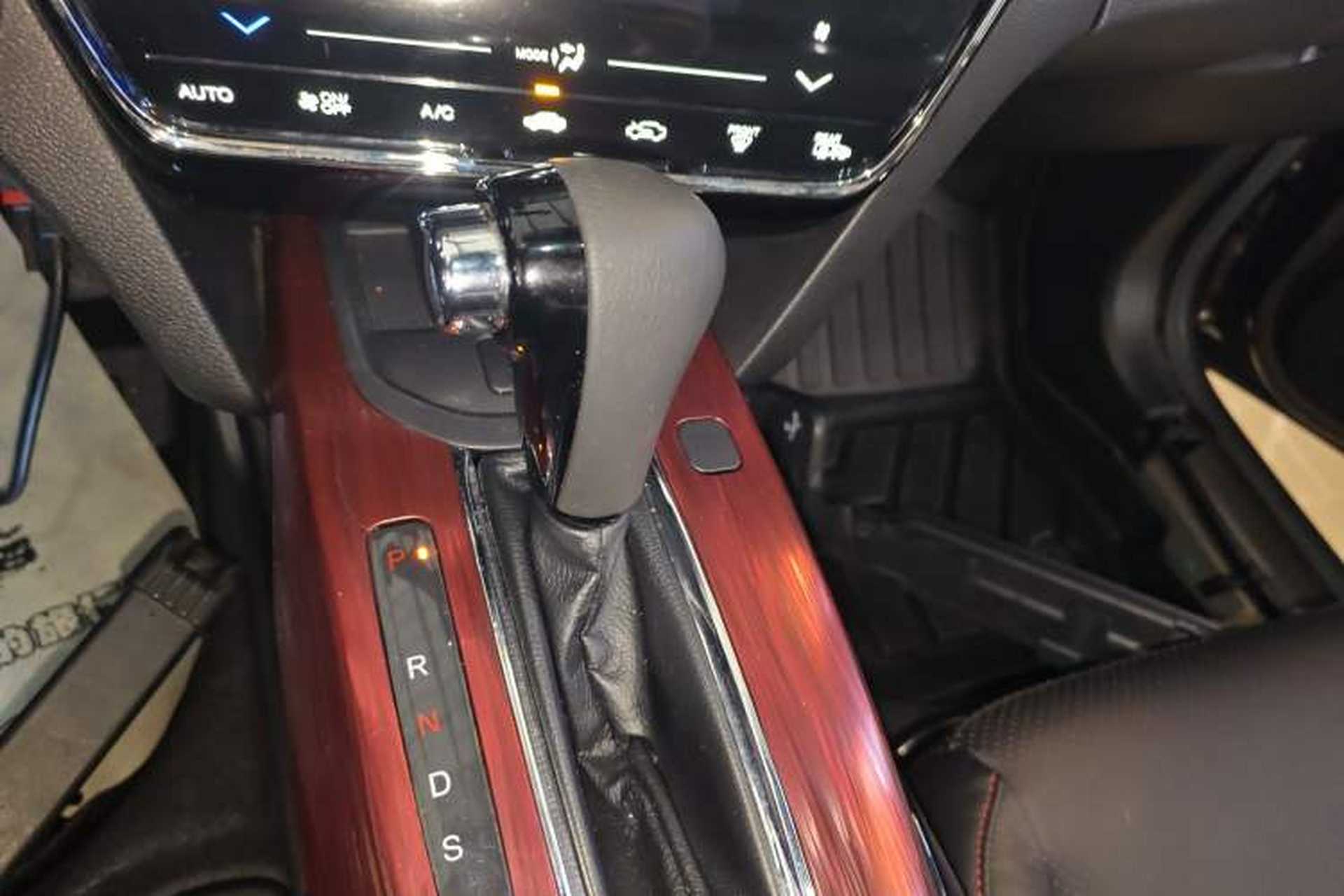 Used Honda XR-V 2015 1.8L VTi CVT Luxury Edition Gear Lever