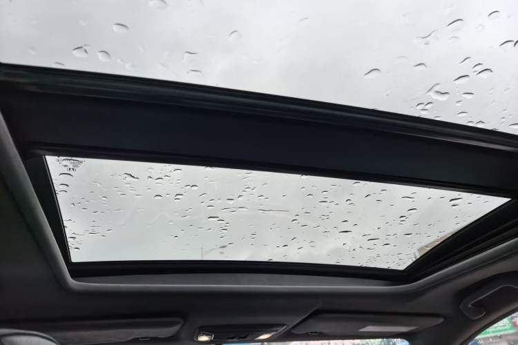 Used Honda XR-V 2015 1.8L EXi Manual Comfort Edition Headliner