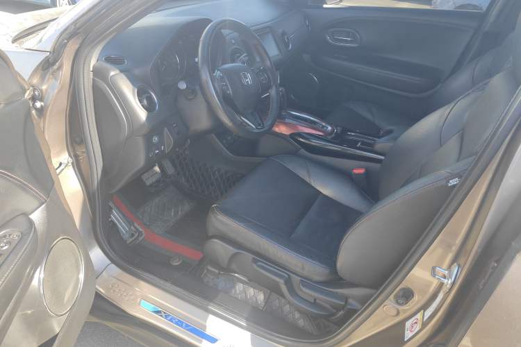 Used Honda XR-V 2015 1.8L VTi CVT Luxury Edition Interior 2
