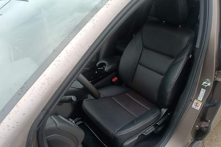 Used Honda XR-V 2015 1.8L VTi CVT Luxury Edition Left Front Seat