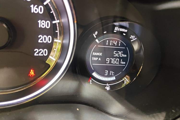 Used Honda XR-V 2015 1.8L EXi CVT Comfort Version Odometer Close Up