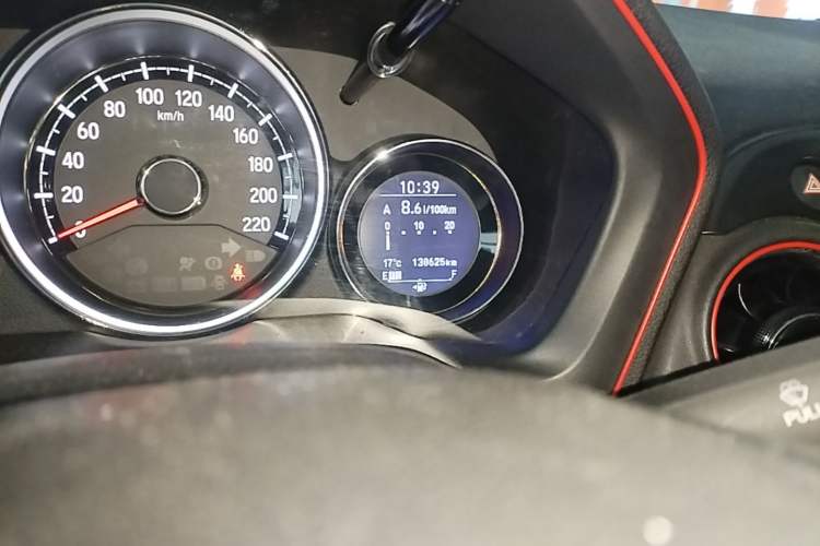 Used Honda XR-V 2015 1.8L VTi CVT Luxury Edition Odometer Close Up