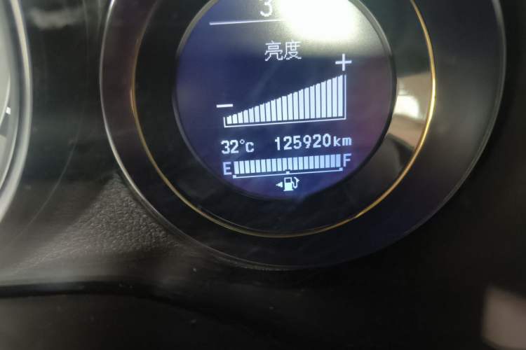 Used Honda XR-V 2015 1.8L VTi CVT Luxury Edition Odometer Close Up