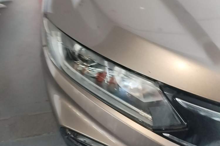 Used Honda XR-V 2015 1.8L VTi CVT Luxury Edition Right Front Headlight