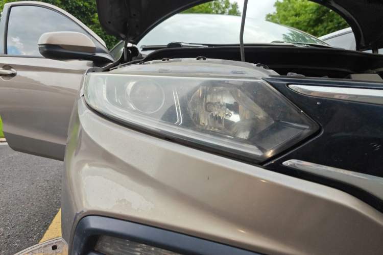 Used Honda XR-V 2015 1.8L EXi CVT Comfort Version Right Front Headlight
