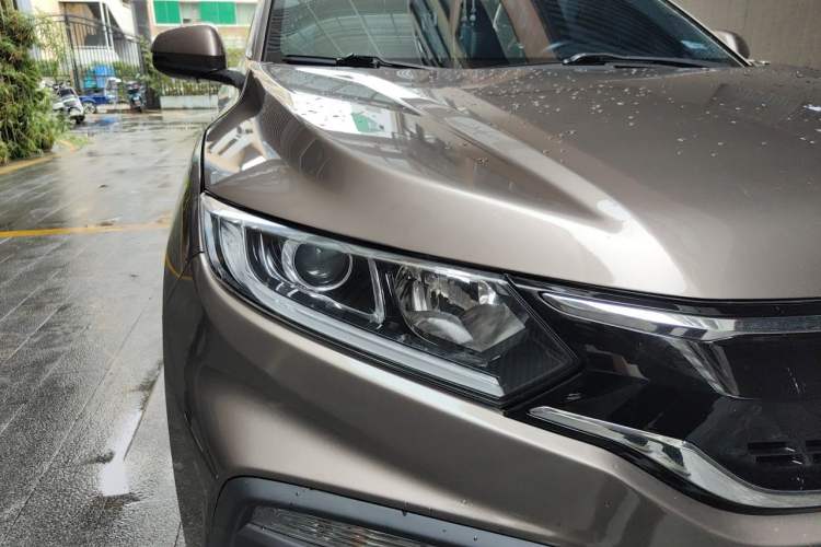 Used Honda XR-V 2015 1.8L VTi CVT Luxury Edition Right Front Headlight