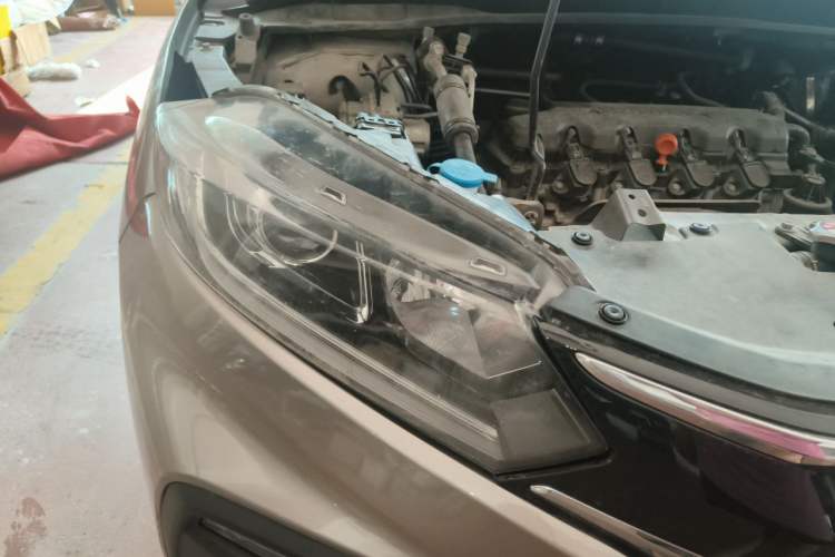 Used Honda XR-V 2015 1.8L VTi CVT Luxury Edition Right Front Headlight
