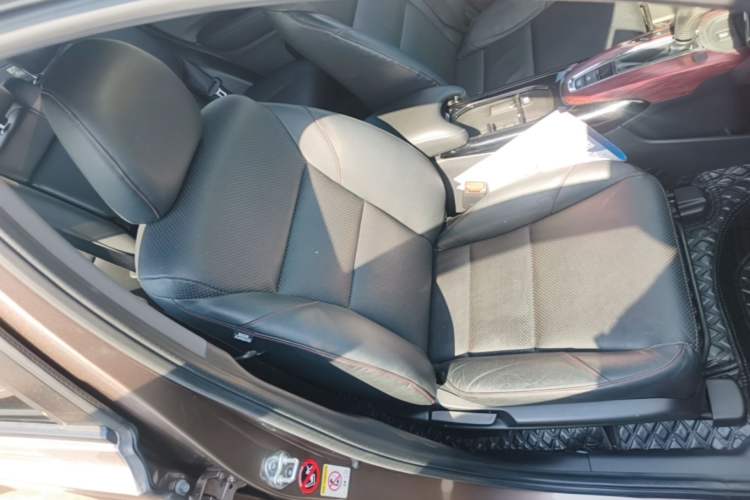 Used Honda XR-V 2015 1.8L VTi CVT Luxury Edition Right Front Seat