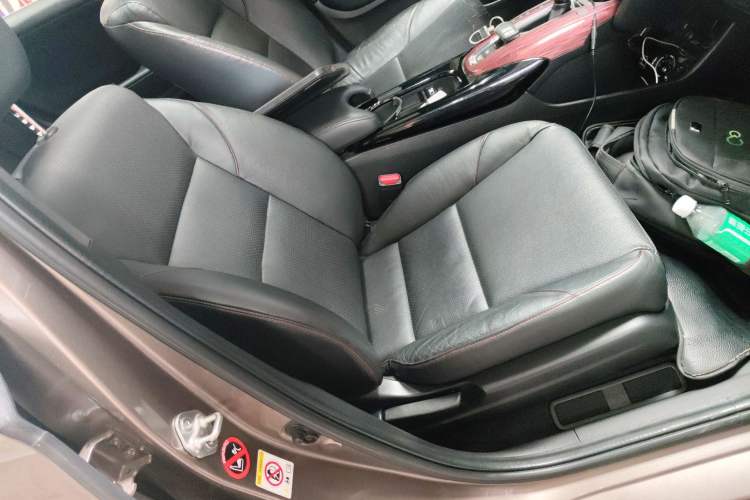 Used Honda XR-V 2015 1.8L VTi CVT Luxury Edition Right Front Seat