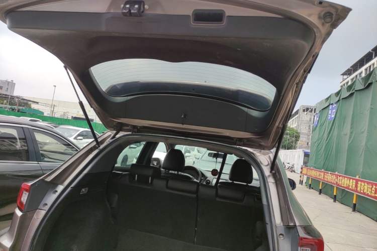 Used Honda XR-V 2015 1.8L EXi CVT Comfort Version Trunk