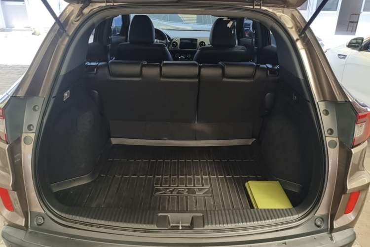 Used Honda XR-V 2015 1.8L EXi CVT Comfort Version Trunk