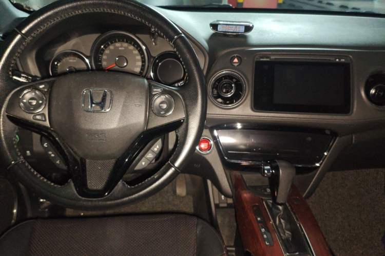 Used Honda XR-V 2015 1.8L VTi CVT Luxury Edition Center Console