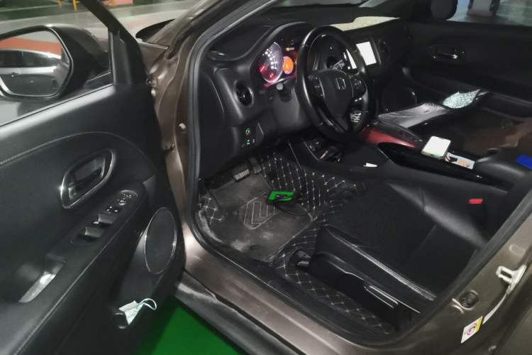 Used Honda XR-V 2015 1.8L VTi CVT Luxury Edition Driver Seat
