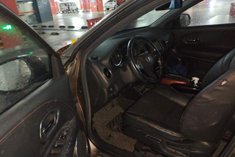 Used Honda XR-V 2015 1.8L VTi CVT Luxury Edition Driver Seat
